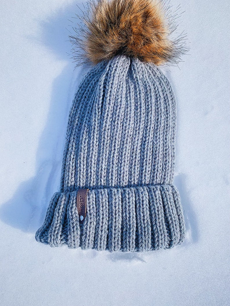Men and Women Essential Winter Hat Traditional Comfartable and Styllish